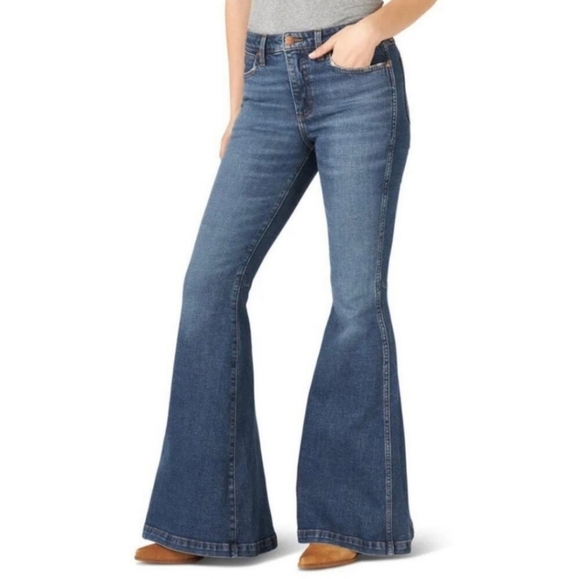 NWT Wrangler Retro Bailey High-Rise Flare Jeans - Picture 2 of 15